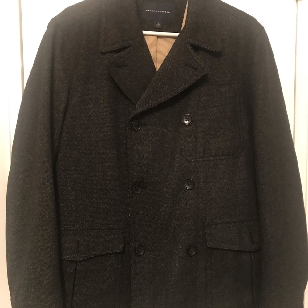 Banana Republic men’s Wrap Coat, Small